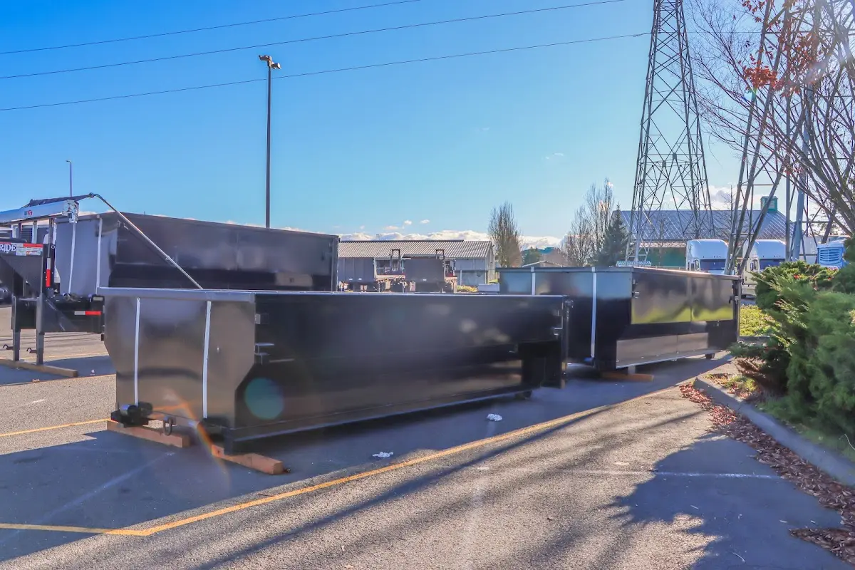 Professional dumpster rental and junk removal service in Grant-Valkaria
